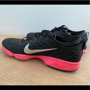 Nike Womens Zoom Fit Agility Running Shoe Size 6.5